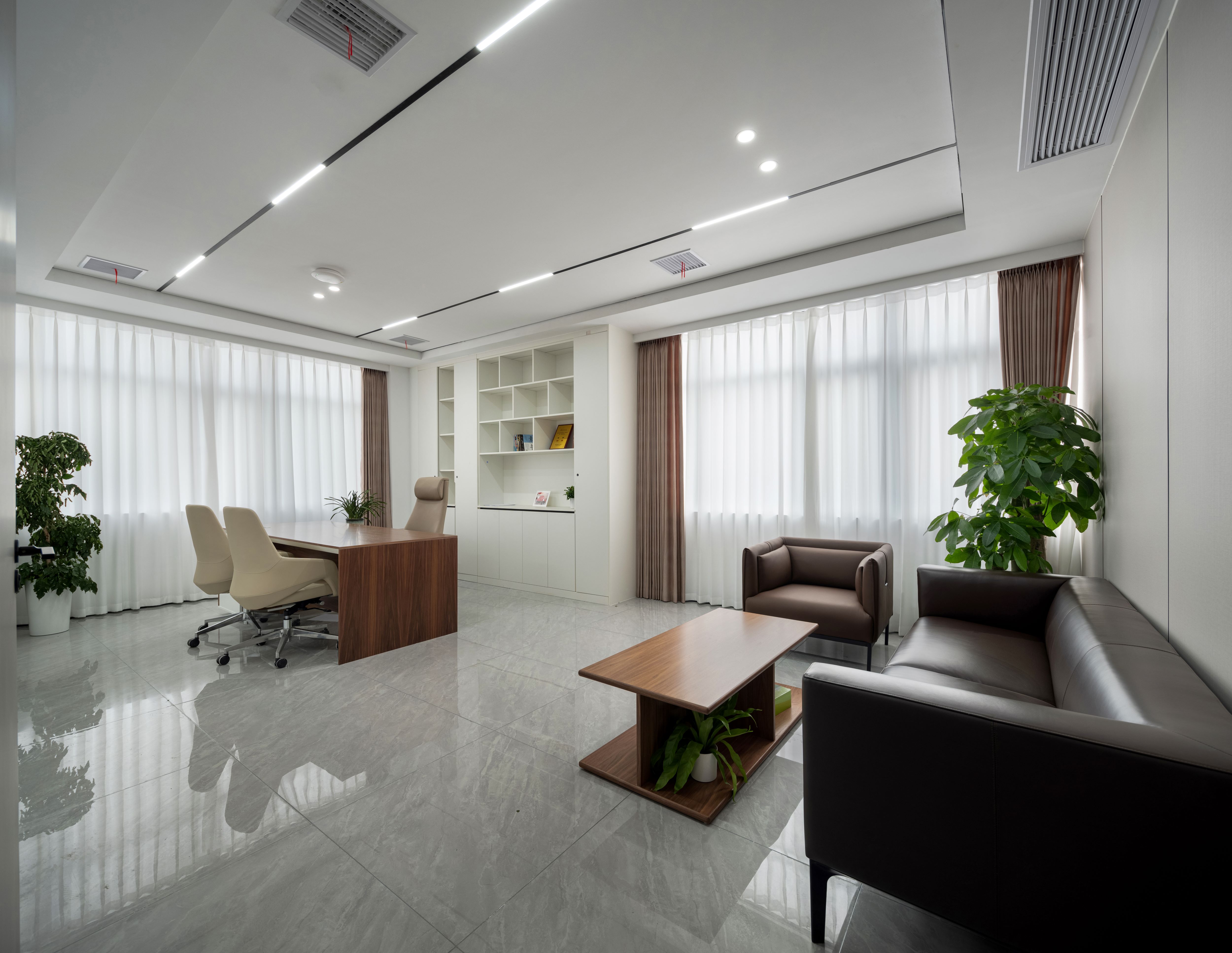 簡約大氣極簡辦公室怎么裝?快看這里(圖4) 18.jpg